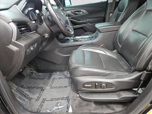 Used 2020 Chevrolet Traverse Premier w/ LPO, Blackout Package AWD/4WD image 16