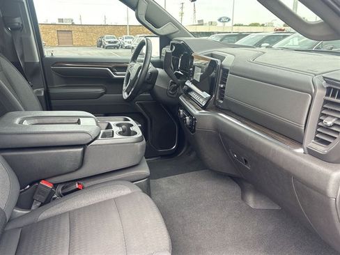 Certified 2024 Chevrolet Silverado 1500 RST AWD/4WD image 28