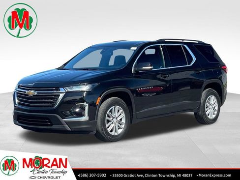 Certified 2023 Chevrolet Traverse LT FWD image 1