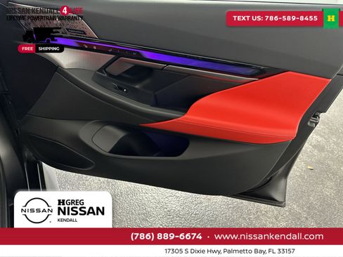 Used 2025 BMW M5 w/ Carbon Package image 34