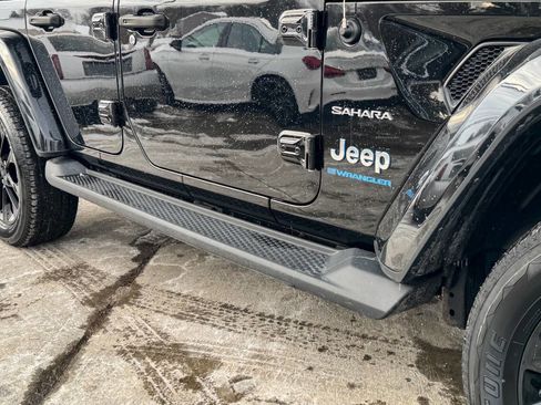 Used 2023 Jeep Wrangler Unlimited Sahara w/ Dual Top Group image 10