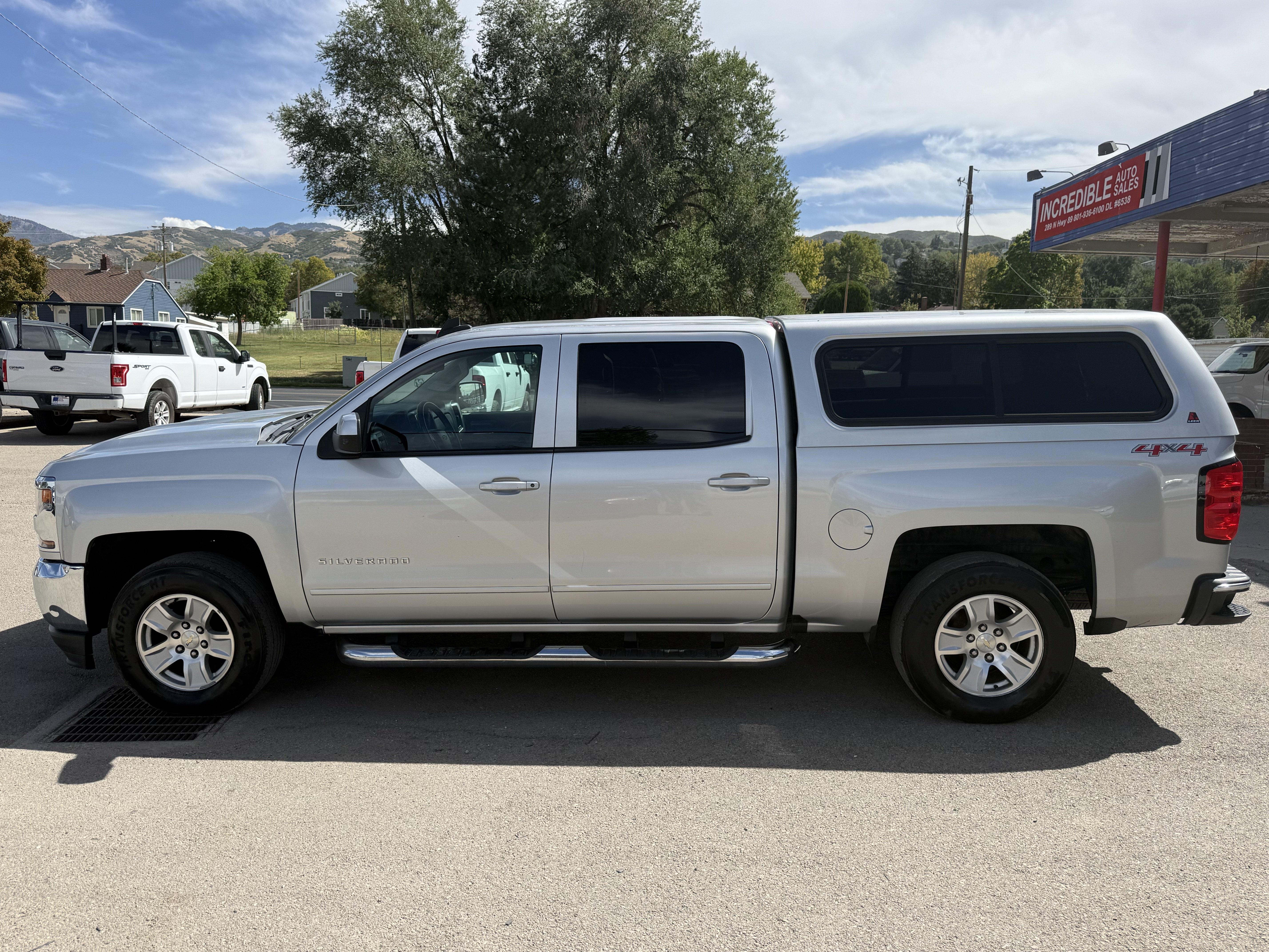 Used 2017 Chevrolet Silverado 1500 LT w/ All Star Edition AWD/4WD image 7