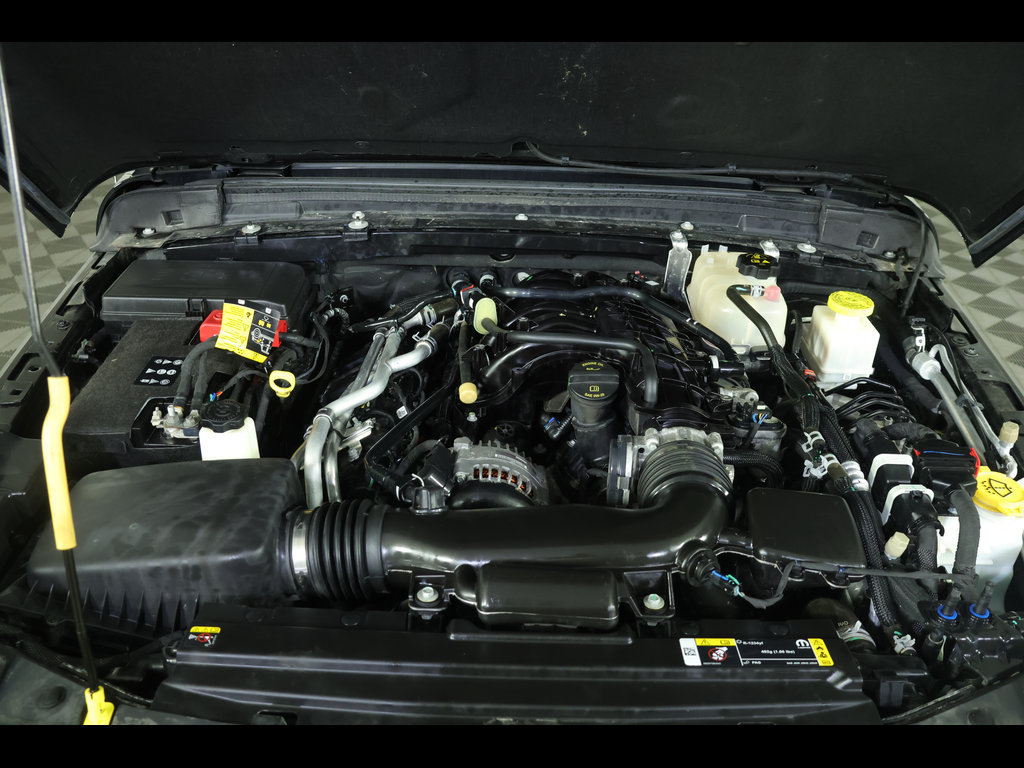 Used 2023 Jeep Gladiator Sport AWD/4WD image 16