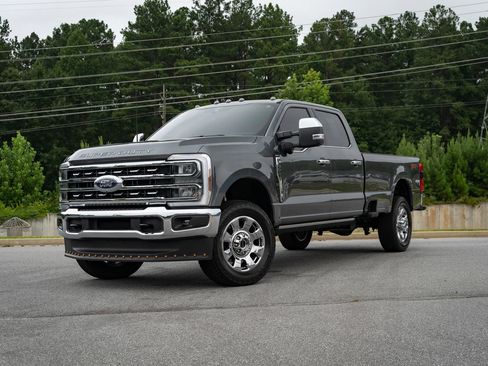 Used 2026 Ford F350 Lariat w/ Chrome Package AWD/4WD image 1