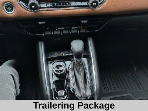 Used 2024 GMC Canyon AT4 w/ AT4 Premium Package image 4