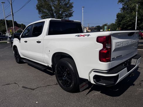 Used 2022 Chevrolet Silverado 1500 Custom AWD/4WD image 5