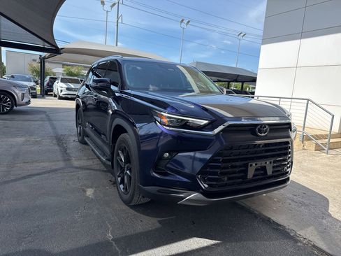Used 2026 Toyota Grand Highlander AWD image 3