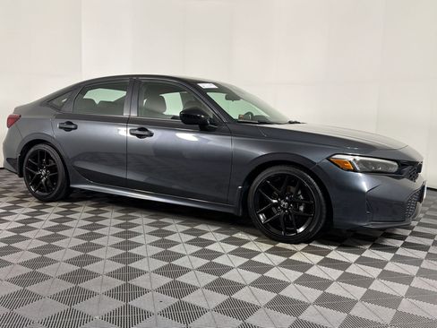 Used 2025 Honda Civic Sport image 6