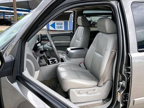 Used 2007 Chevrolet Avalanche LT w/ LT Preferred Equipment Group image 7