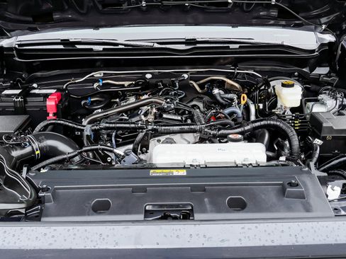 Certified 2025 Toyota Tacoma TRD Off-Road AWD/4WD image 16