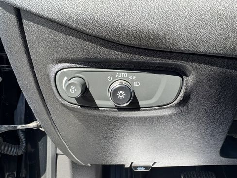 Used 2019 Chevrolet Equinox LT image 13