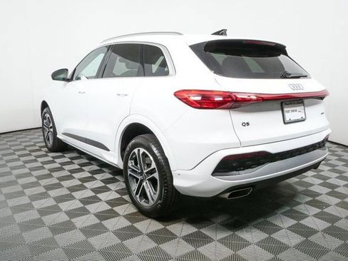 Used 2025 Audi Q5 Premium w/ Convenience Package image 30