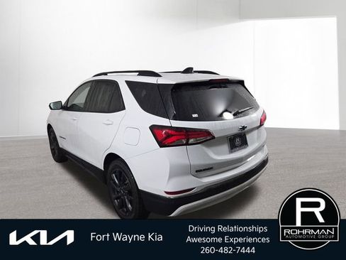 Used 2022 Chevrolet Equinox RS w/ LPO, Floor Liner Package FWD image 10