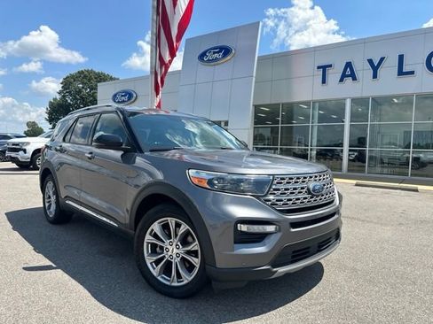 Used 2022 Ford Explorer Limited w/ Equipment Group 301A RWD image 4