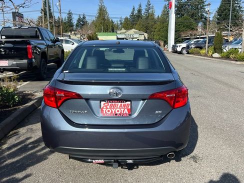 Used 2017 Toyota Corolla SE w/ SE Premium Package image 8