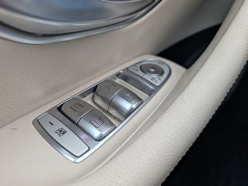 Used 2017 Mercedes-Benz E 300 image 15