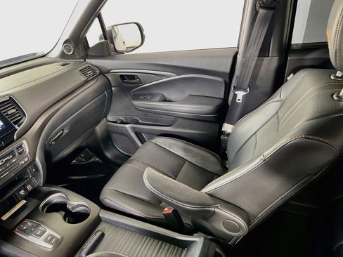 Used 2023 Honda Passport TrailSport image 24