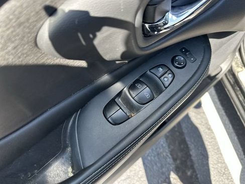 Used 2023 Nissan Murano SV w/ SV Midnight Edition Package AWD/4WD image 17