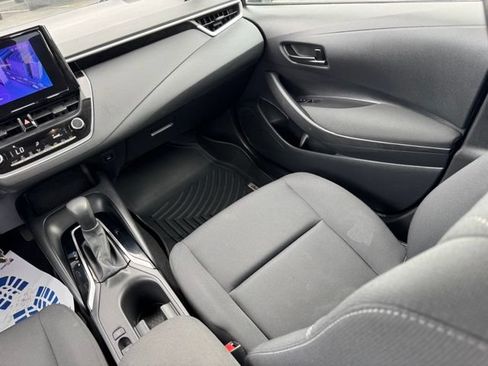 Used 2024 Toyota Corolla LE FWD image 11