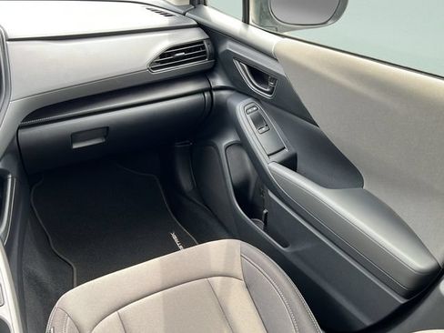 Used 2024 Subaru Crosstrek 2.0i w/ Crosstrek Mirror Package AWD/4WD image 13