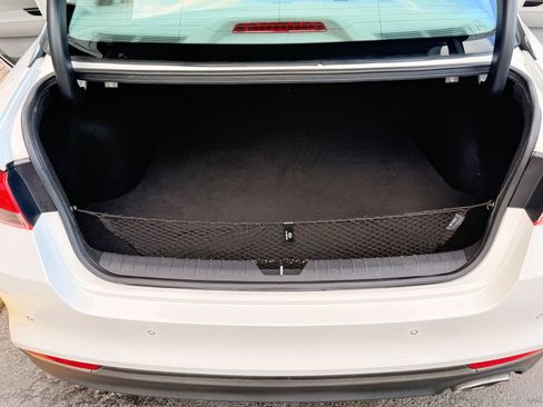 Used 2018 Kia Optima EX FWD image 11