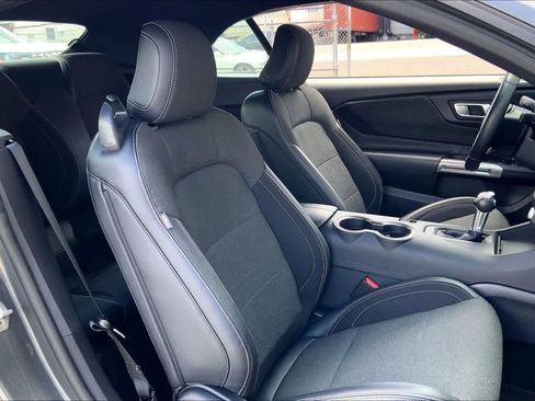 Used 2025 Ford Mustang Convertible RWD image 12