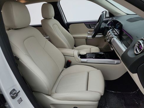 Used 2023 Mercedes-Benz GLB 250 image 18