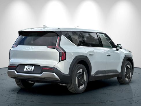 New 2026 Kia EV9 Light image 4