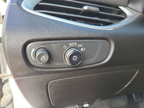 Used 2024 Chevrolet Malibu LT image 21