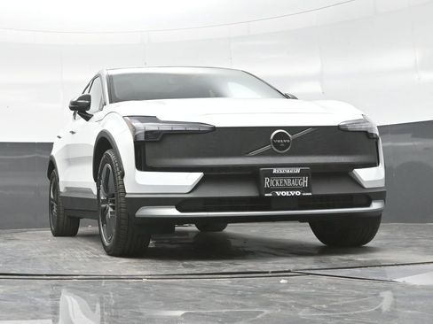 New 2026 Volvo EX30 Cross Country Ultra w/ Protection Package Premier AWD/4WD image 25