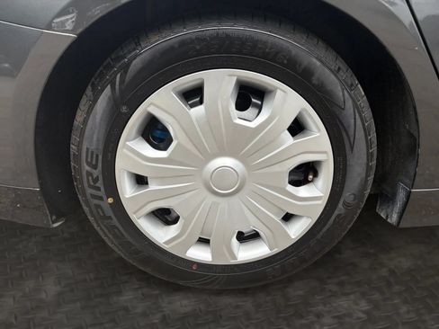 Used 2018 Ford Fusion SE w/ Fusion SE Technology Package FWD image 38