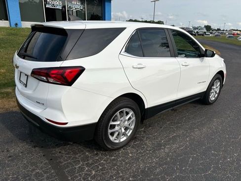 Used 2022 Chevrolet Equinox LT w/ Driver Convenience Package image 9