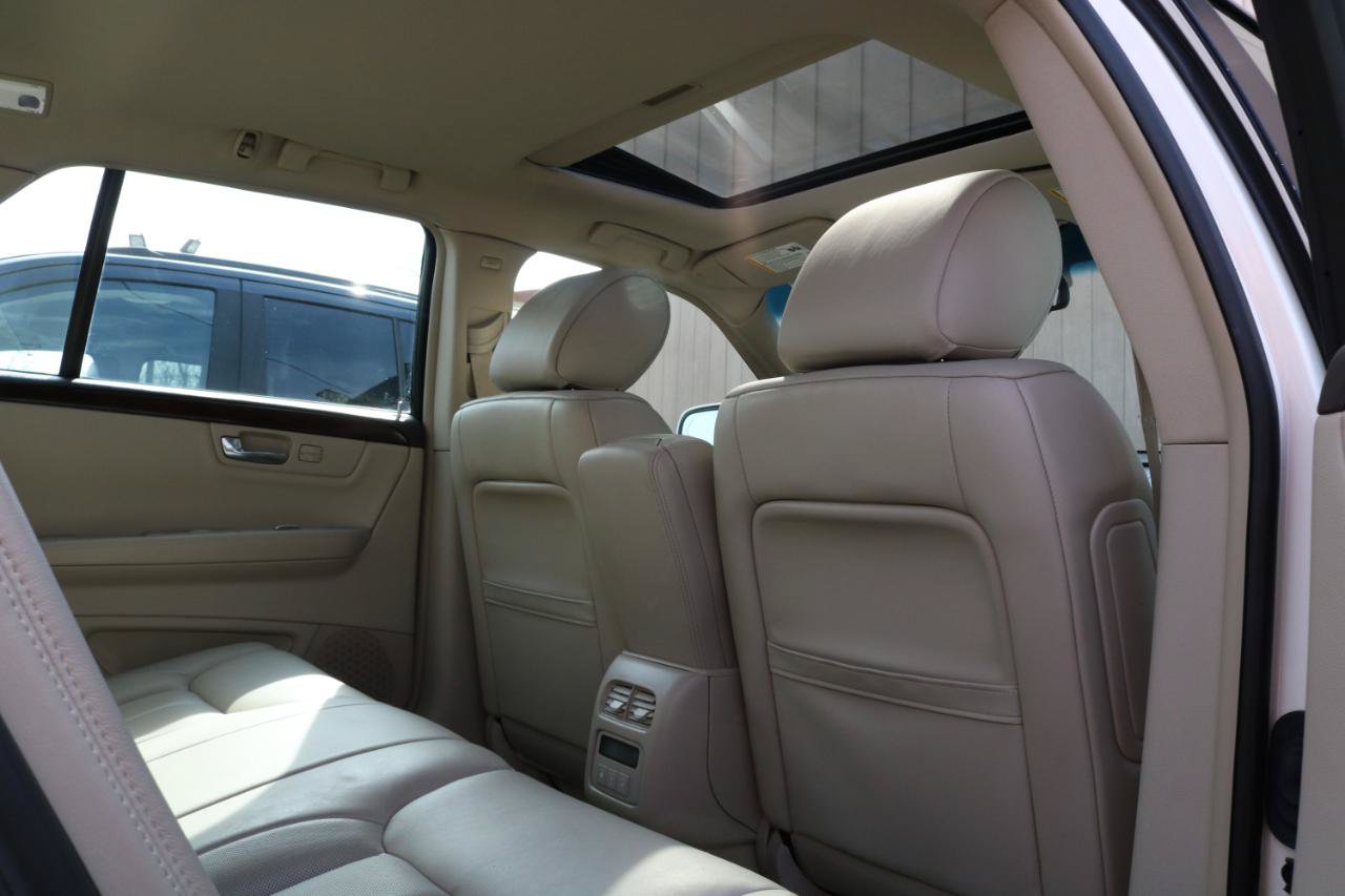 Used 2009 Cadillac DTS w/ Sun And Sound Package FWD image 43
