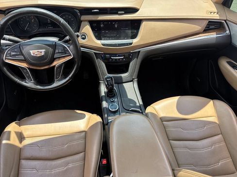 Used 2021 Cadillac XT5 Premium Luxury w/ Platinum Package FWD image 17