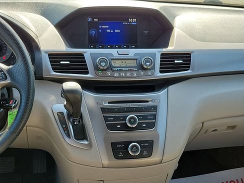 Used 2016 Honda Odyssey LX image 21