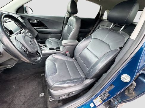 Used 2019 Kia Niro Touring FWD image 25