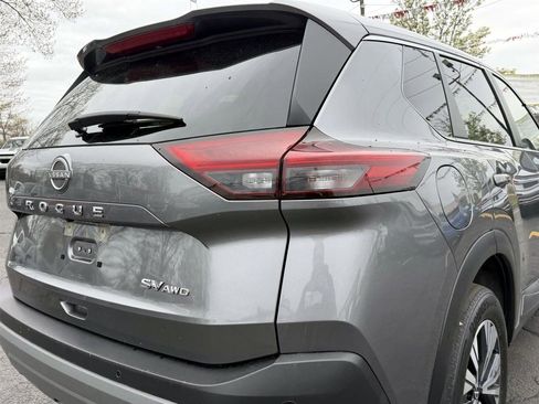 Used 2023 Nissan Rogue SV AWD/4WD image 6