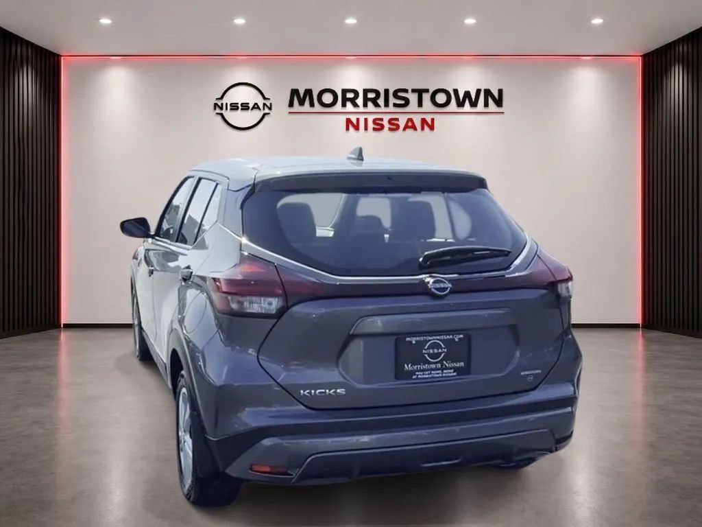 Used 2025 Nissan Kicks Play S FWD image 9