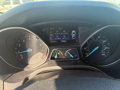 Used 2016 Ford Focus SE w/ SE Power Seat Package image 15