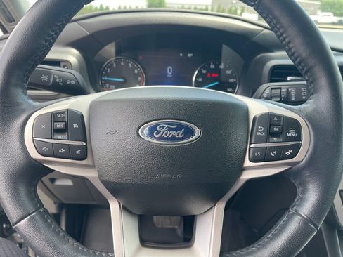 Certified 2023 Ford Explorer XLT AWD/4WD image 18