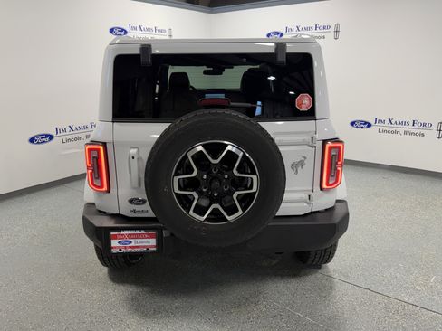 Used 2025 Ford Bronco Outer Banks image 5