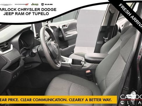 Used 2024 Toyota RAV4 XLE FWD image 11