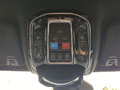 Certified 2022 Jeep Grand Wagoneer Series III w/ Rear Seat Video Group 1 image 26