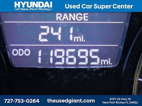 Used 2013 Hyundai Accent GLS w/ Premium Pkg FWD image 27