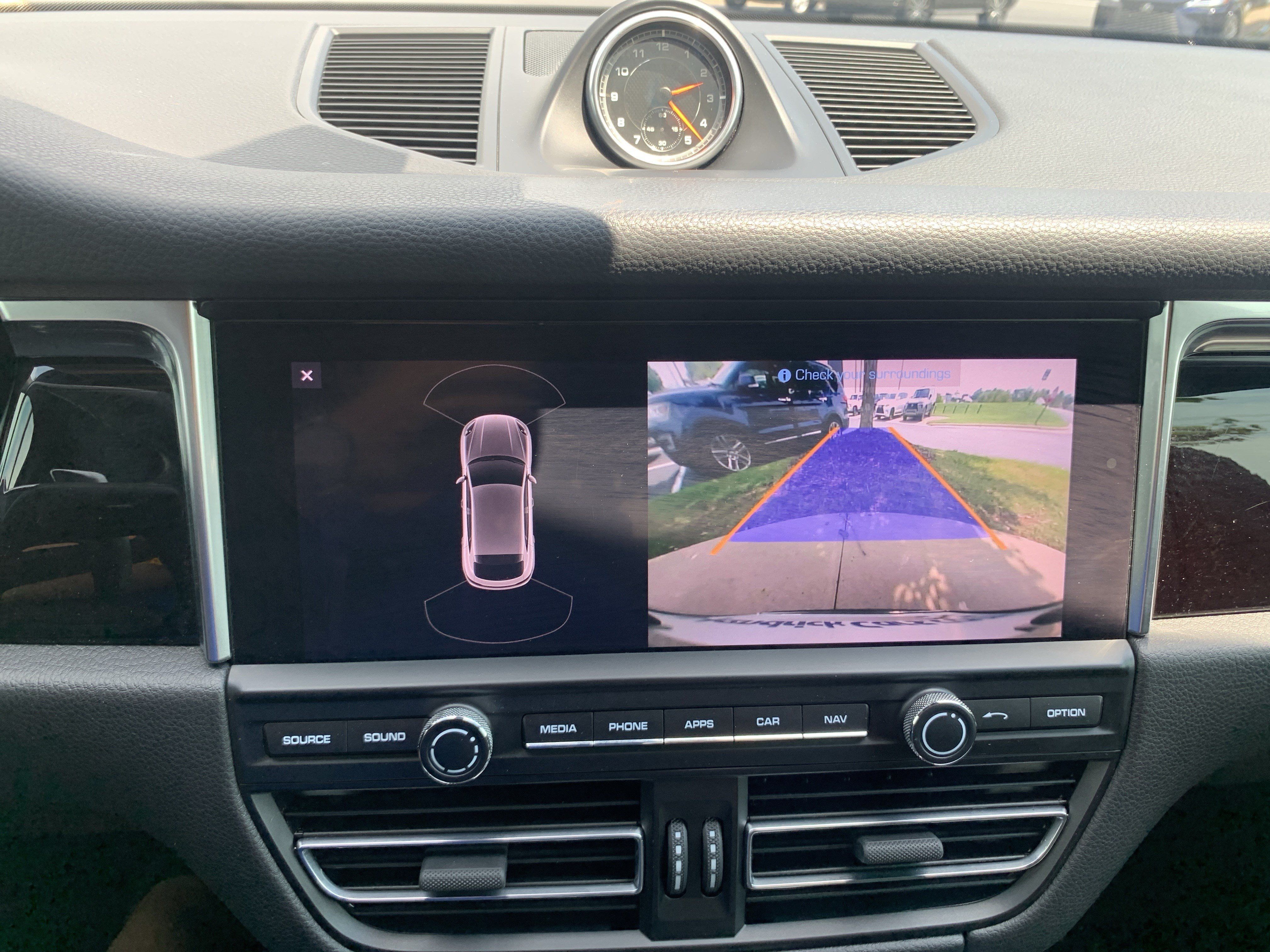 Used 2019 Porsche Macan AWD/4WD image 25