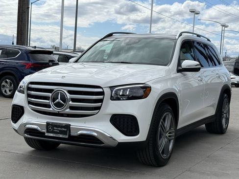 Used 2025 Mercedes-Benz GLS 450 4MATIC image 48