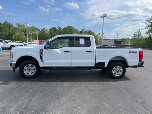 Used 2025 Ford F250 XLT w/ FX4 Off-Road Package AWD/4WD image 4