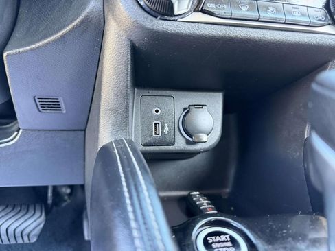 Used 2020 Nissan Kicks SV image 27