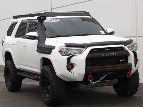 Used 2022 Toyota 4Runner SR5 Premium w/ TRD Black Wheel Package (TMS) AWD/4WD image 2
