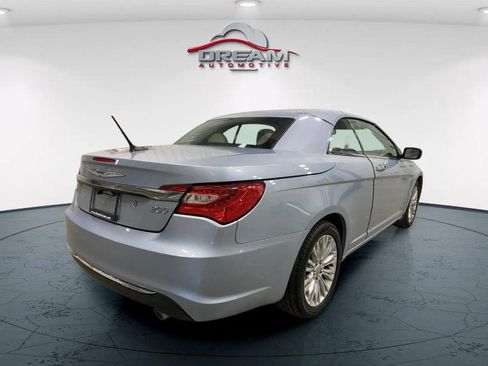 Used 2013 Chrysler 200 Limited FWD image 18
